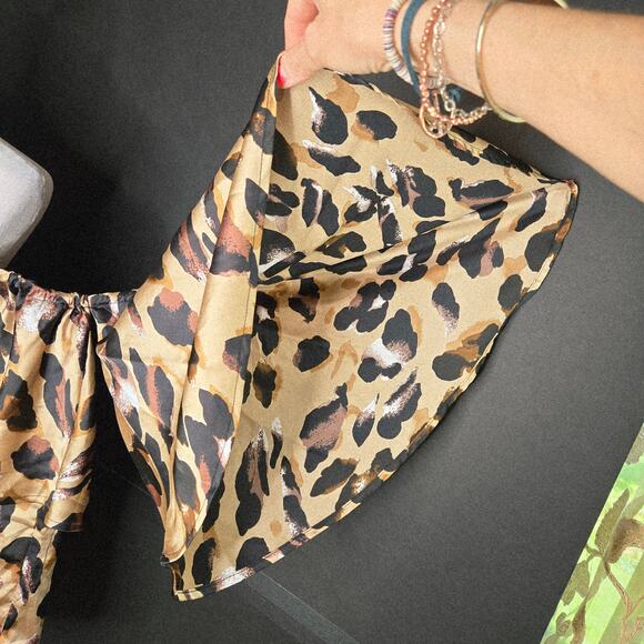 Boohoo Plus NWT Leopard print Bardot top one shoulder 20 brown tan black - Picture 6 of 17